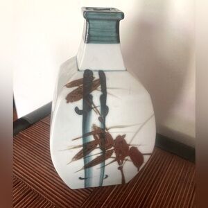 Vtg. Japanese glazed hand-painted vase w/bamboo pattern